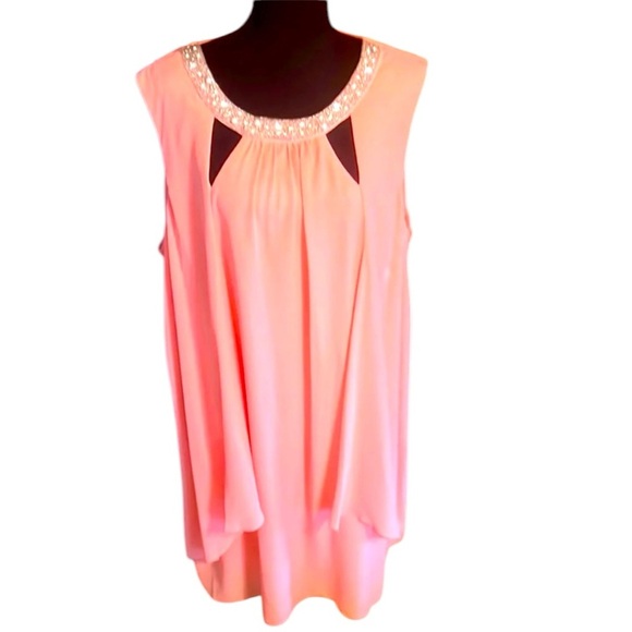 Stunning evening dress with embellished collar. - Picture 4 of 4